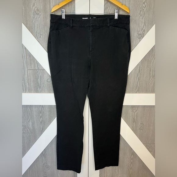 B15.31 Old Navy HIGH-RISE PIXIE SECRET-SMOOTH POCKETS Black 16 Tall - Picture 1 of 3